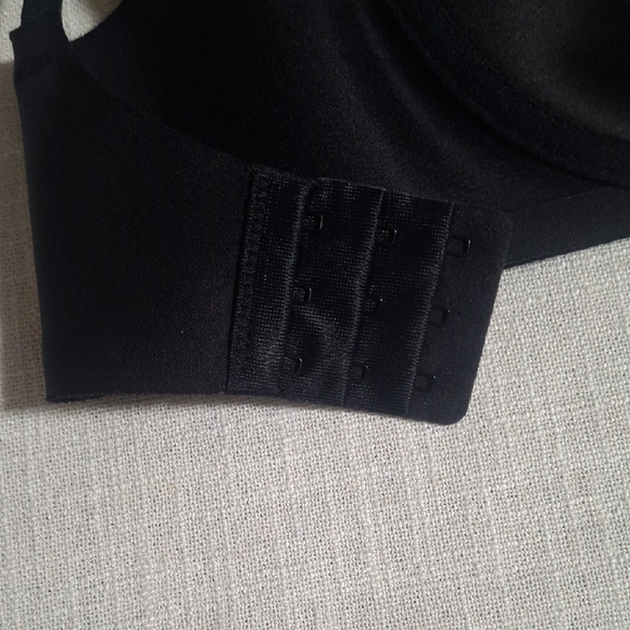 NWT.Olga Black Women's Bra Size 36DD - Picture 4 of 5